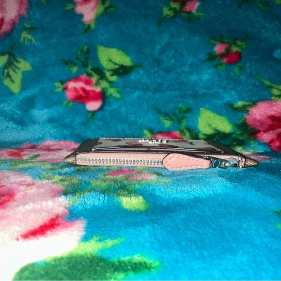 ZIP TOP CARD CASE IN SIGNATURE CANVAS WITH FRUIT PRINT (COACH F59172) - Picture 3 of 3